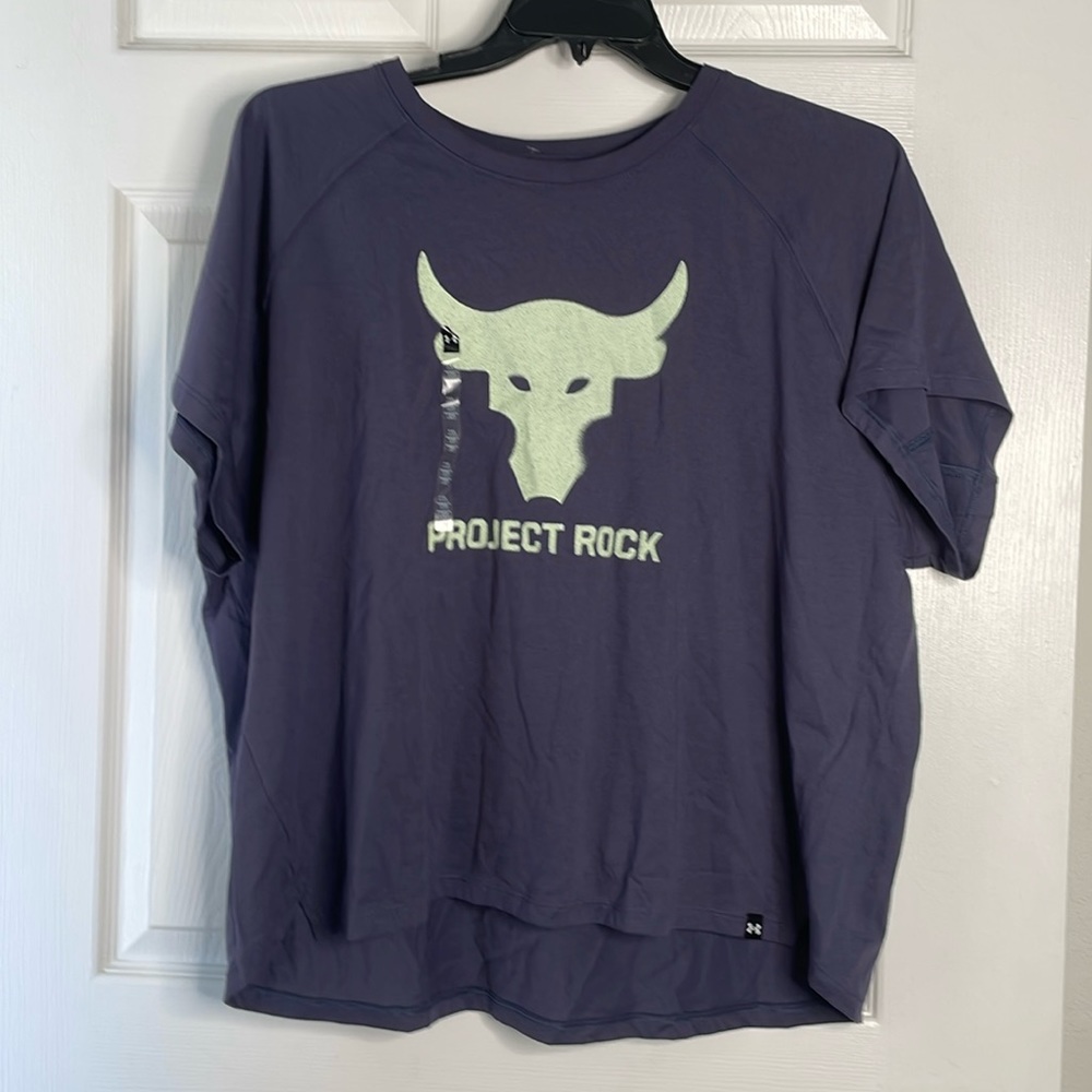 NWT Under armour project rock tshirt